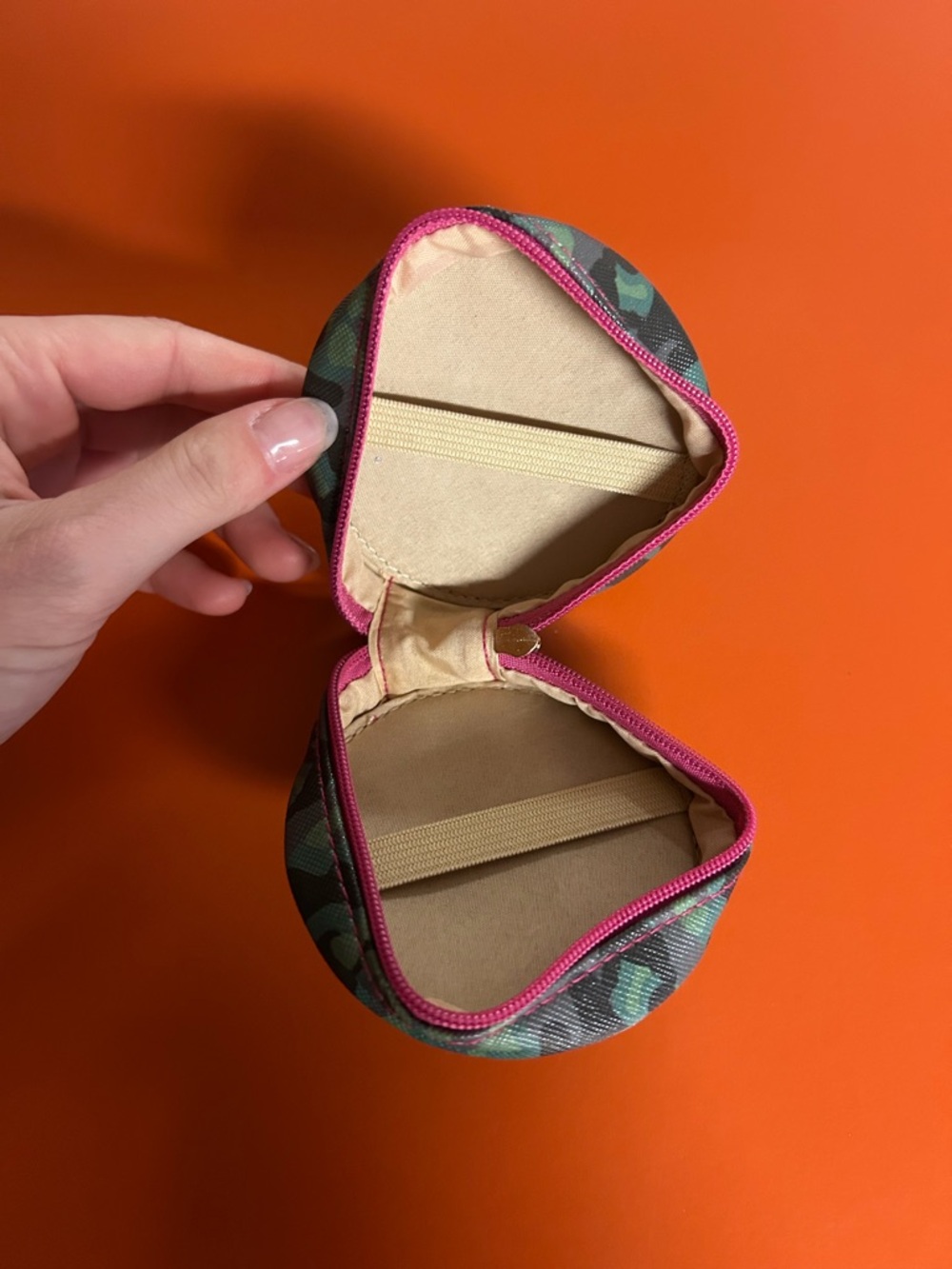 Simply Southern Earbud Pouch - Picture 3 of 5
